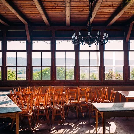 Landgasthof Keller فندق اوبرلنغن